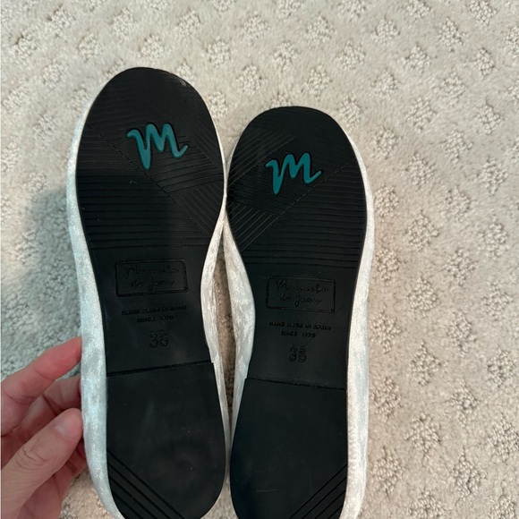 Manuela De Juan Other - Manuela De Juan Mary Jane Shoes Girls 35 US 4 White Velvet Comfort